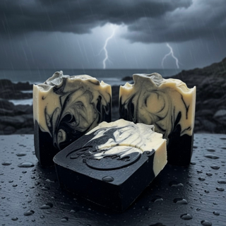 Création athena - Savon artisanal tournade | purifiant au charbon activé & parfum de petrichor